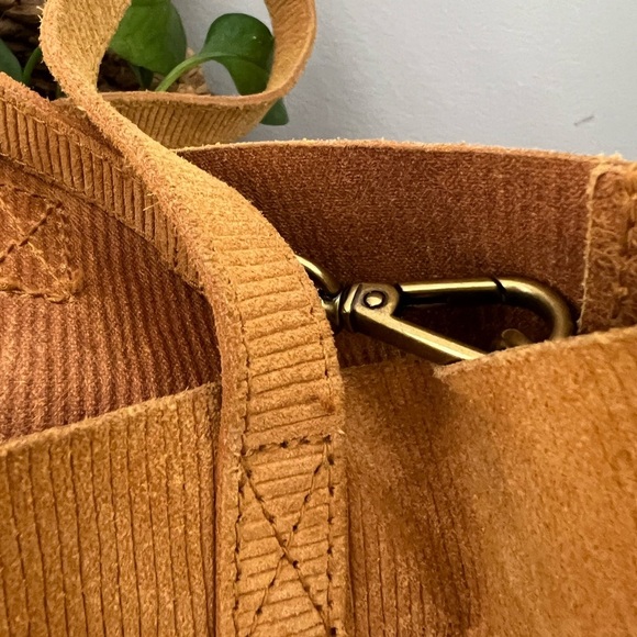 Corduroy yellow khaki bag side pocket with shoulder strap - Picture 5 of 8